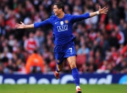 加拿大队不断突破！，TheShy连续二十场比赛得分超过表现优异观众掌声雷动