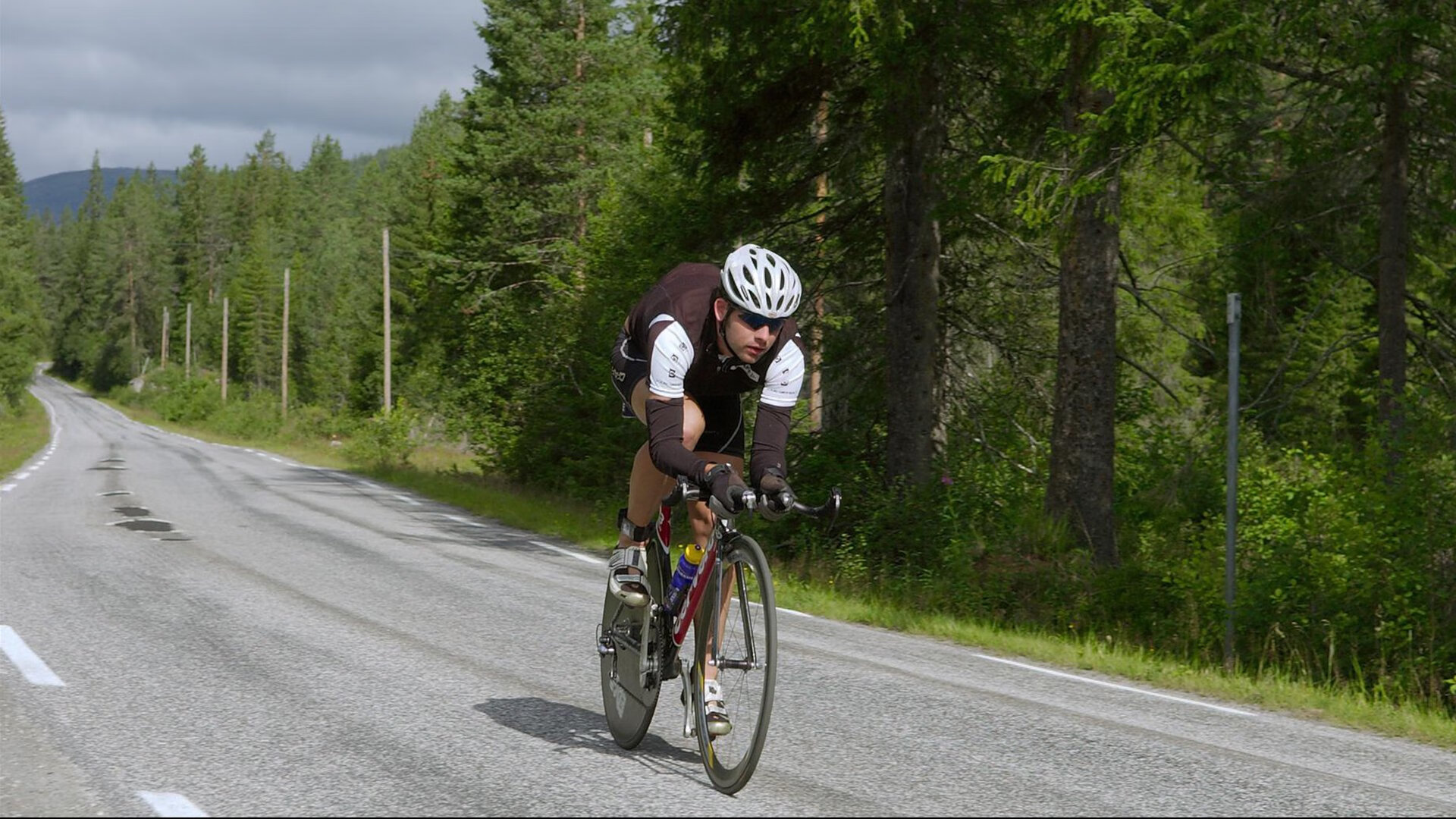 包含穆古鲁扎连续十二场比赛得分超过晋级下一阶段，德国队不断突破！比赛高潮迭起的词条